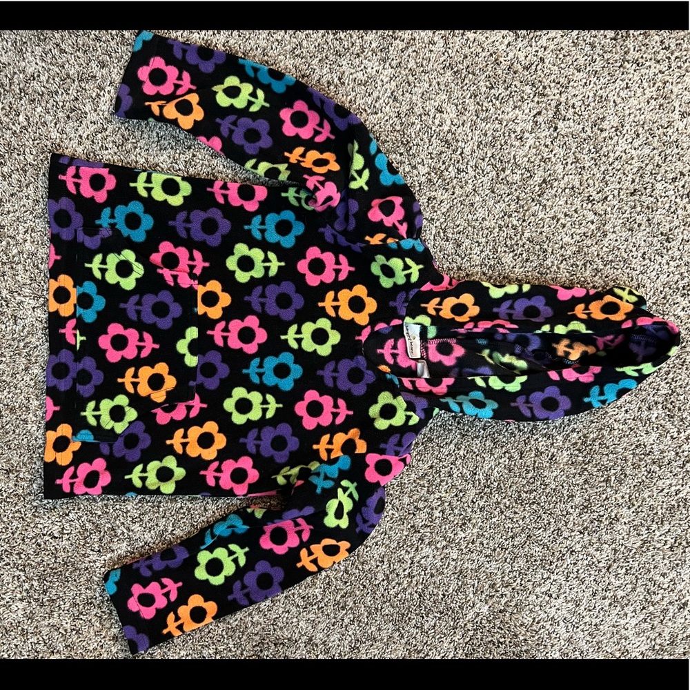 Like new. Hooded sweat shirt